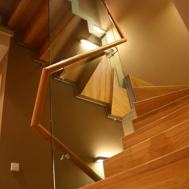 Laiptai ant metalinės konstrukcijos